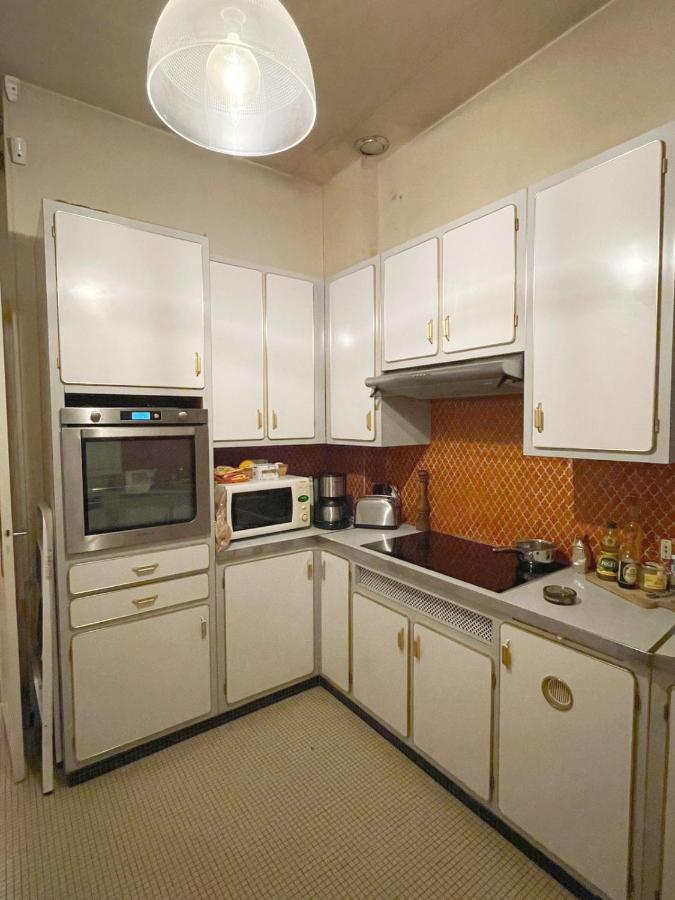 Beautiful Flat In The Center Of 6 Th District * Parigi